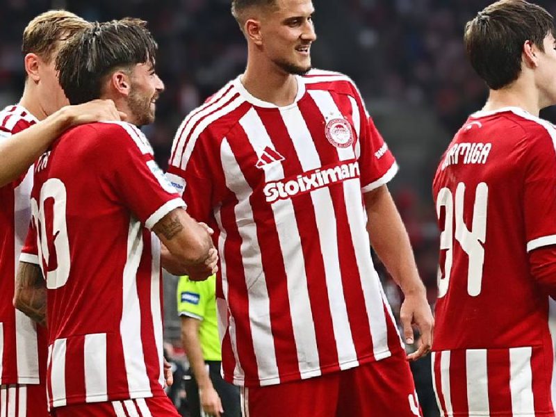 Armando González se queda sin gol, pero Olympiacos golea al Kalamata y afianza el liderato de la Superliga de Grecia