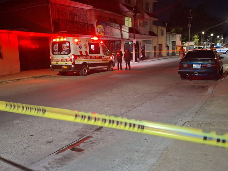 Envuelven cadáver en bolsas y lo abandonan en la colonia Chapalita