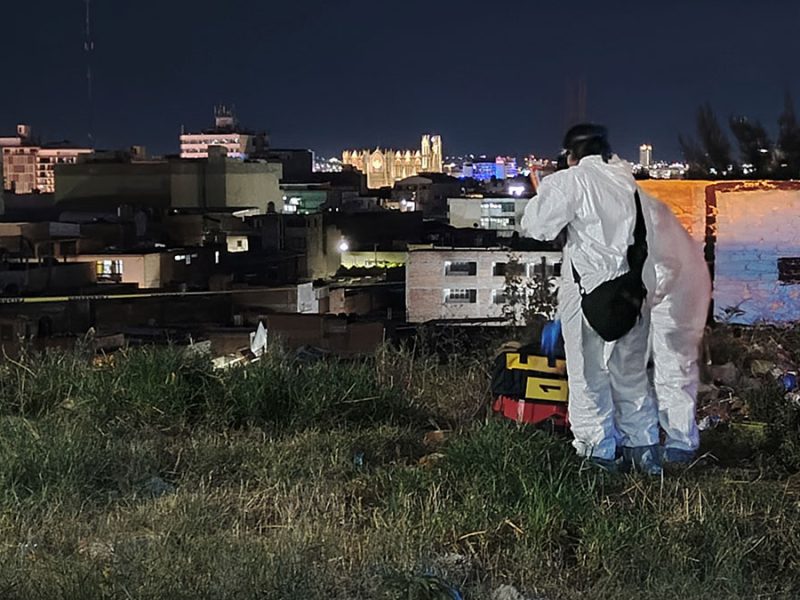 León: Investigan homicidio tras hallar a hombre sin vida en casa abandonada de Bellavista