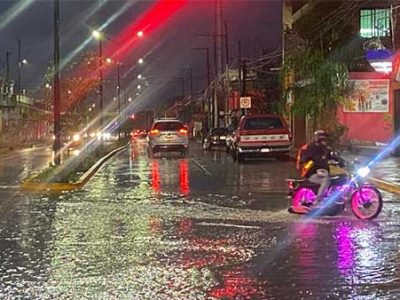 Lluvia en León eleva El Palote al 68 % y desborda el Malecón