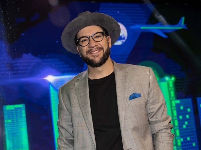 Faisy, el leonés que hizo de la risa un estilo de vida, celebra 12 temporadas de ‘Me caigo de risa’