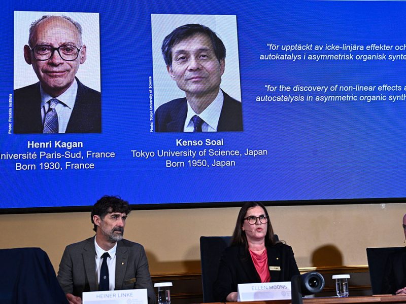 Henri Kagan y Kenso Soai ganan el Nobel de Química por hallazgo clave en medicina