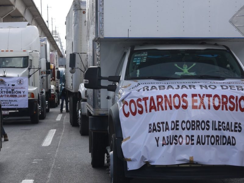 Se suman 19 estados al paro nacional de transportistas, Sheinbaum defiende reducción