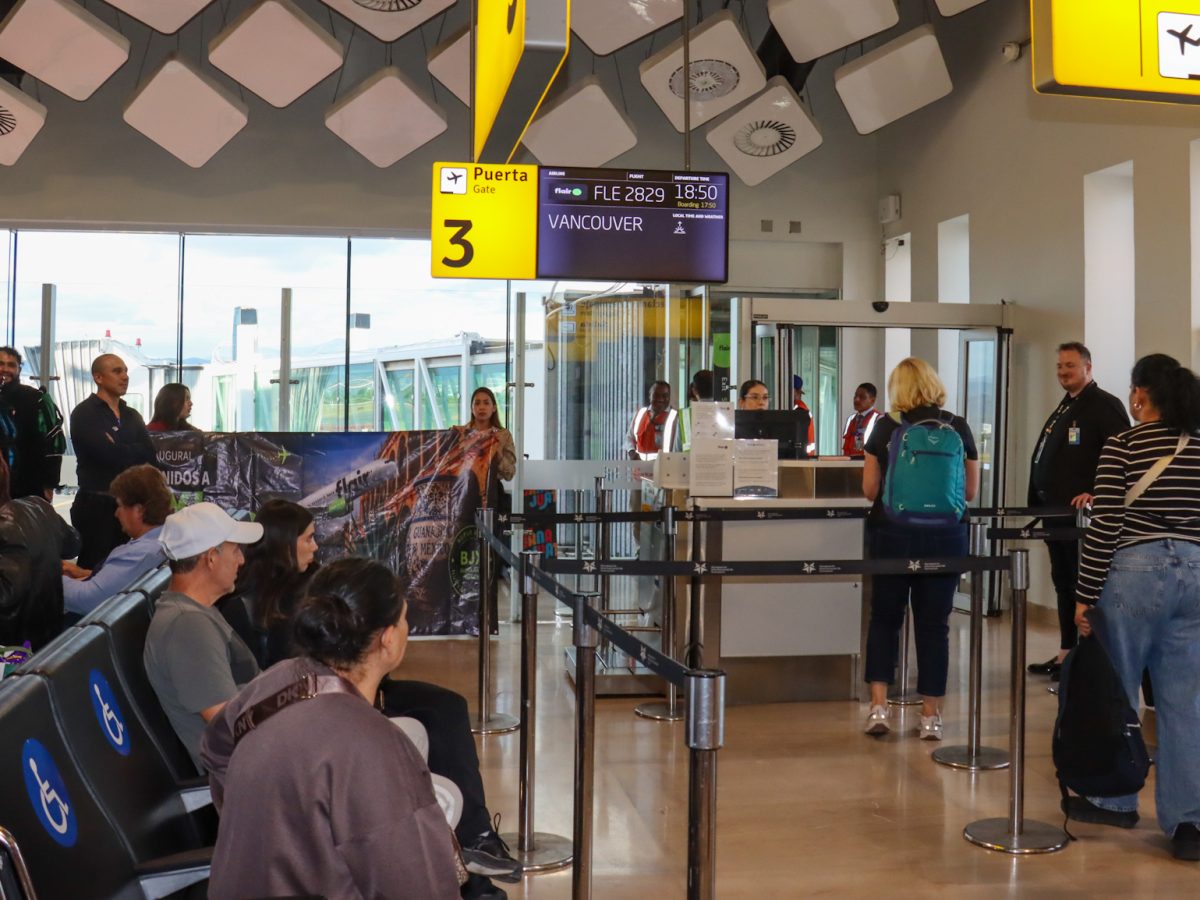 vuelo Guanajuato Vancouver Flair Airlines