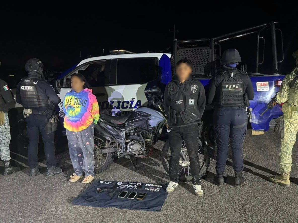 Detienen a tres personas con armas y droga en Santiago Maravatío y Valle de Santiago