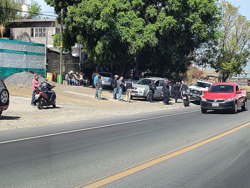 Uriangato: Motociclista pierde la vida al derrapar en la carretera a El Derramadero